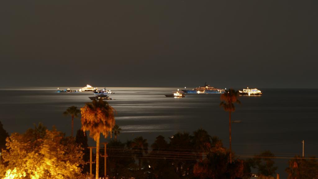 Bijou Plage Juan-les-Pins Bagian luar foto